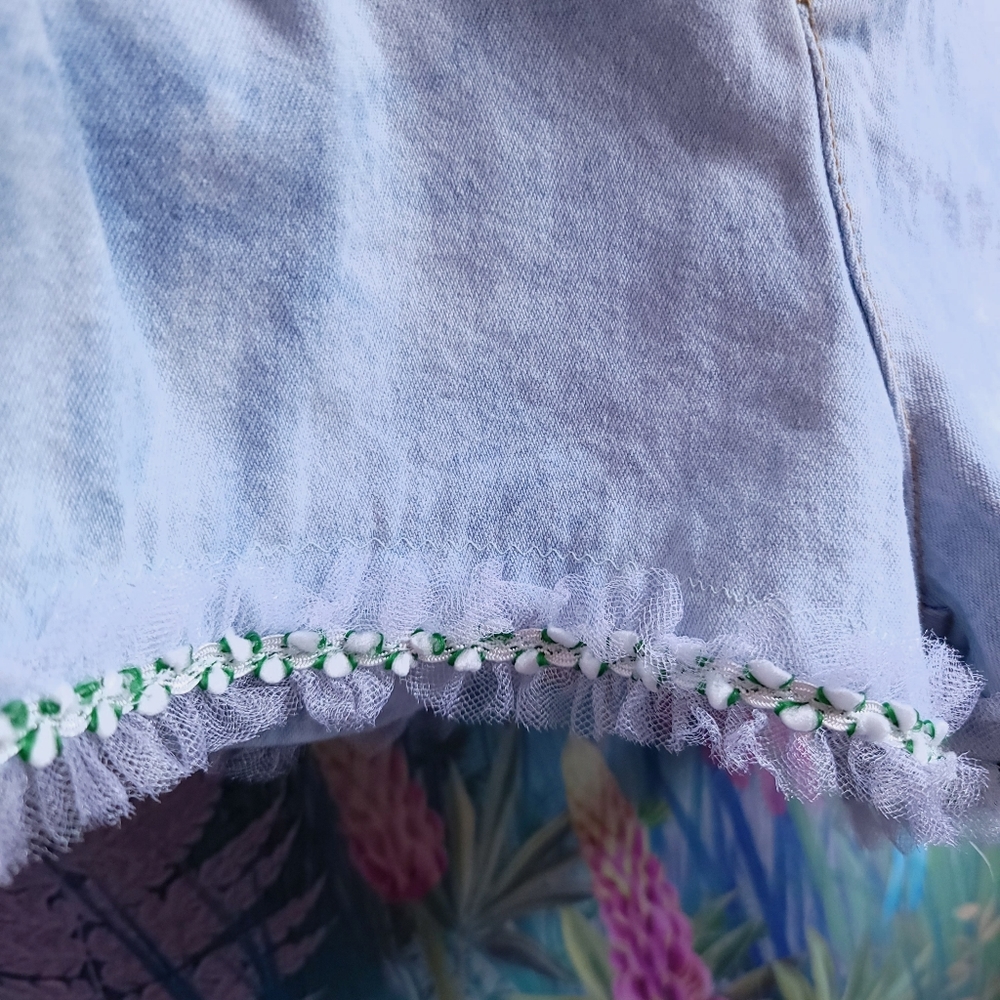 Vintage High-waisted Cottagecore Denim Shorts Reworked - Picture 8 of 14